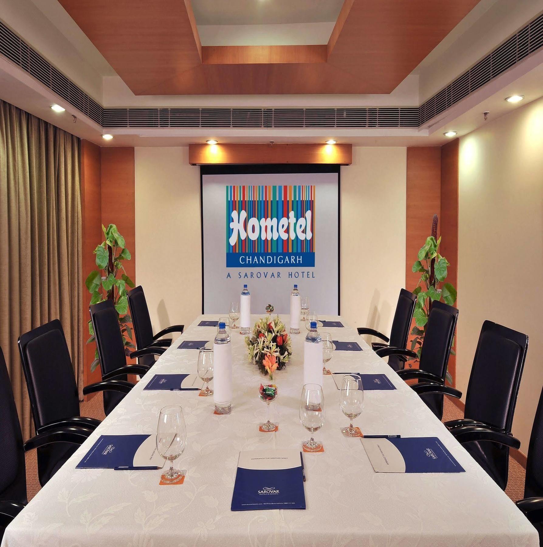 Hometel Chandīgarh Εξωτερικό φωτογραφία